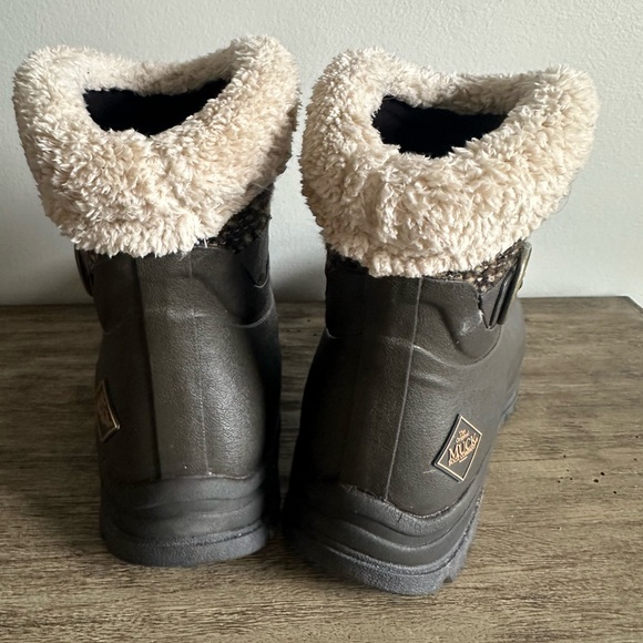 Muck Boot Company Women's Brown Insulated Short Winter Boots - Picture 2 of 6
